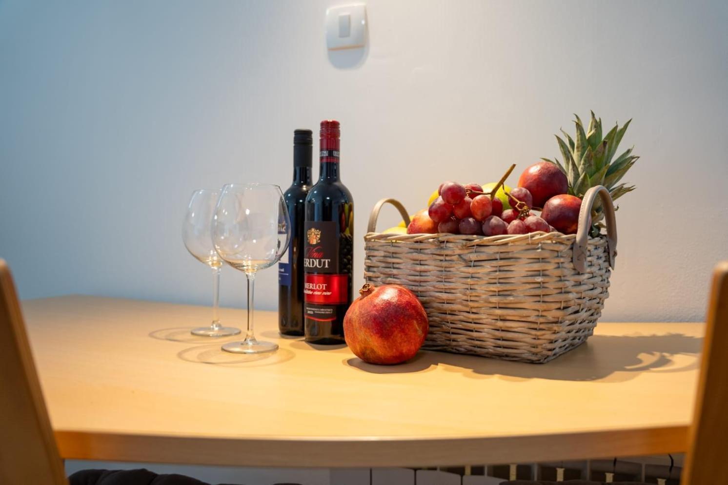 Apartman Mihovil Госпич Экстерьер фото