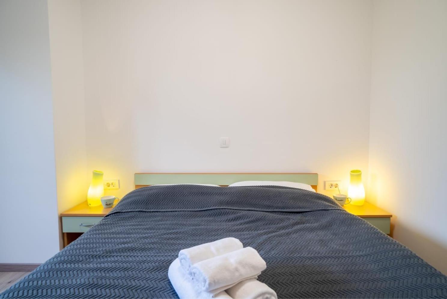 Apartman Mihovil Госпич Экстерьер фото