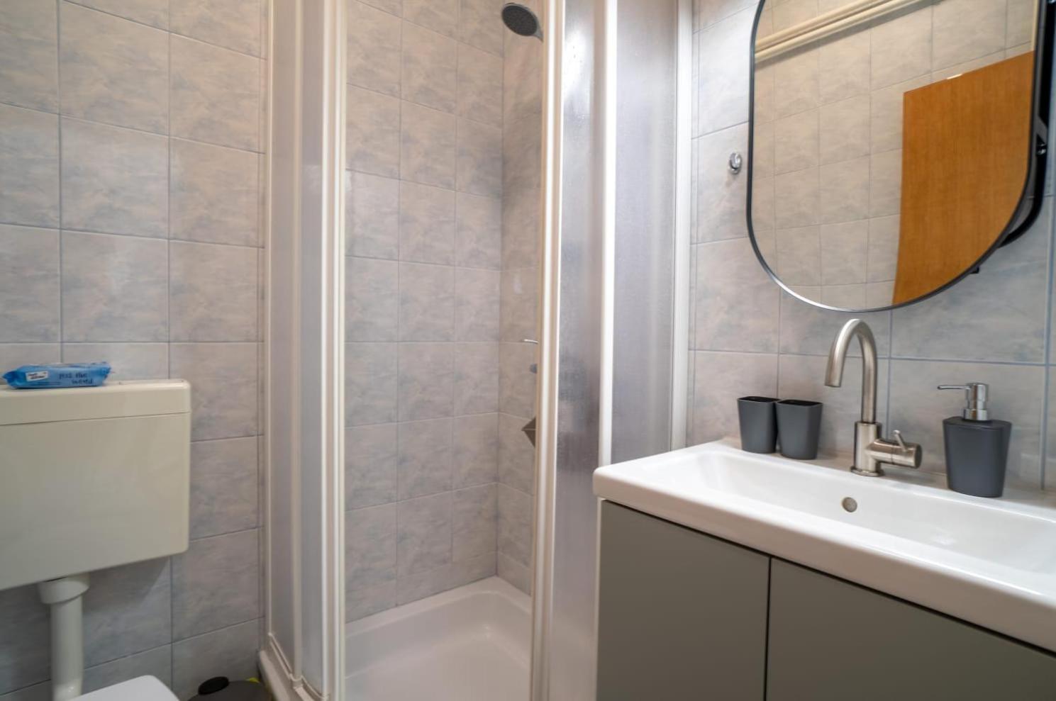 Apartman Mihovil Госпич Экстерьер фото