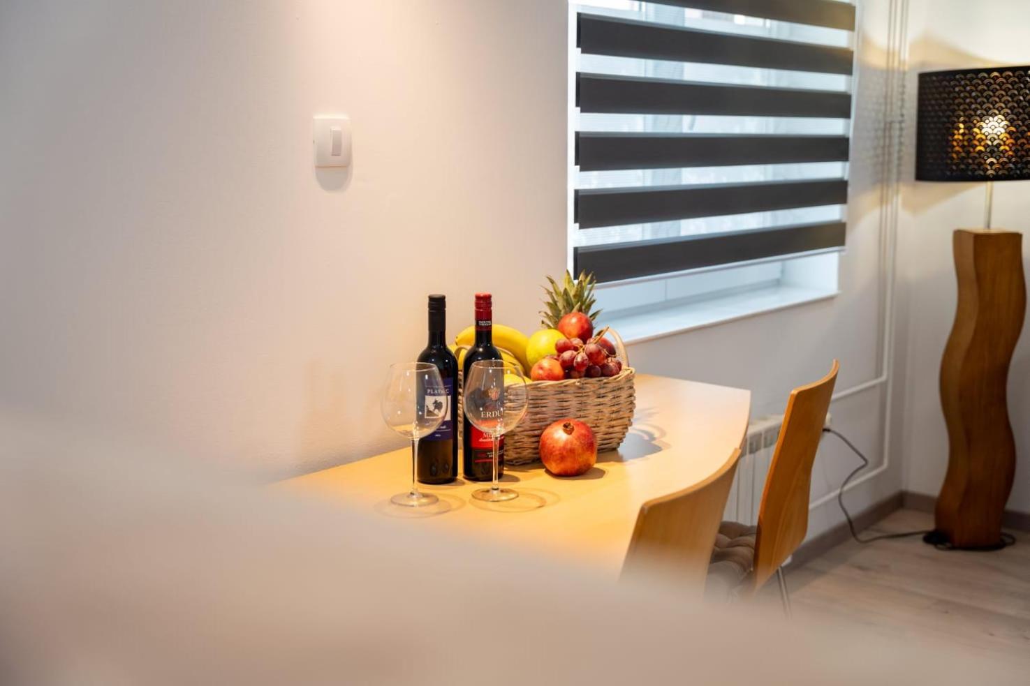 Apartman Mihovil Госпич Экстерьер фото